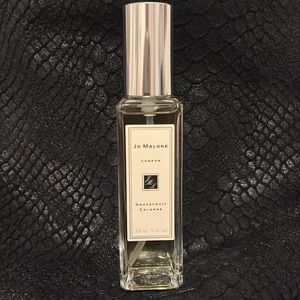 Jo Malone London grapefruit cologne 1 fl ounce. New in box. Ready to gift 🎁